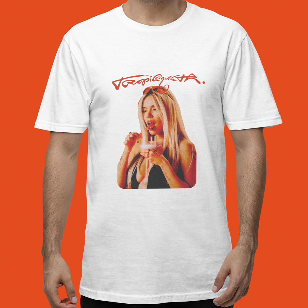 Camiseta Básica Unissex Karol G Tropicoqueta